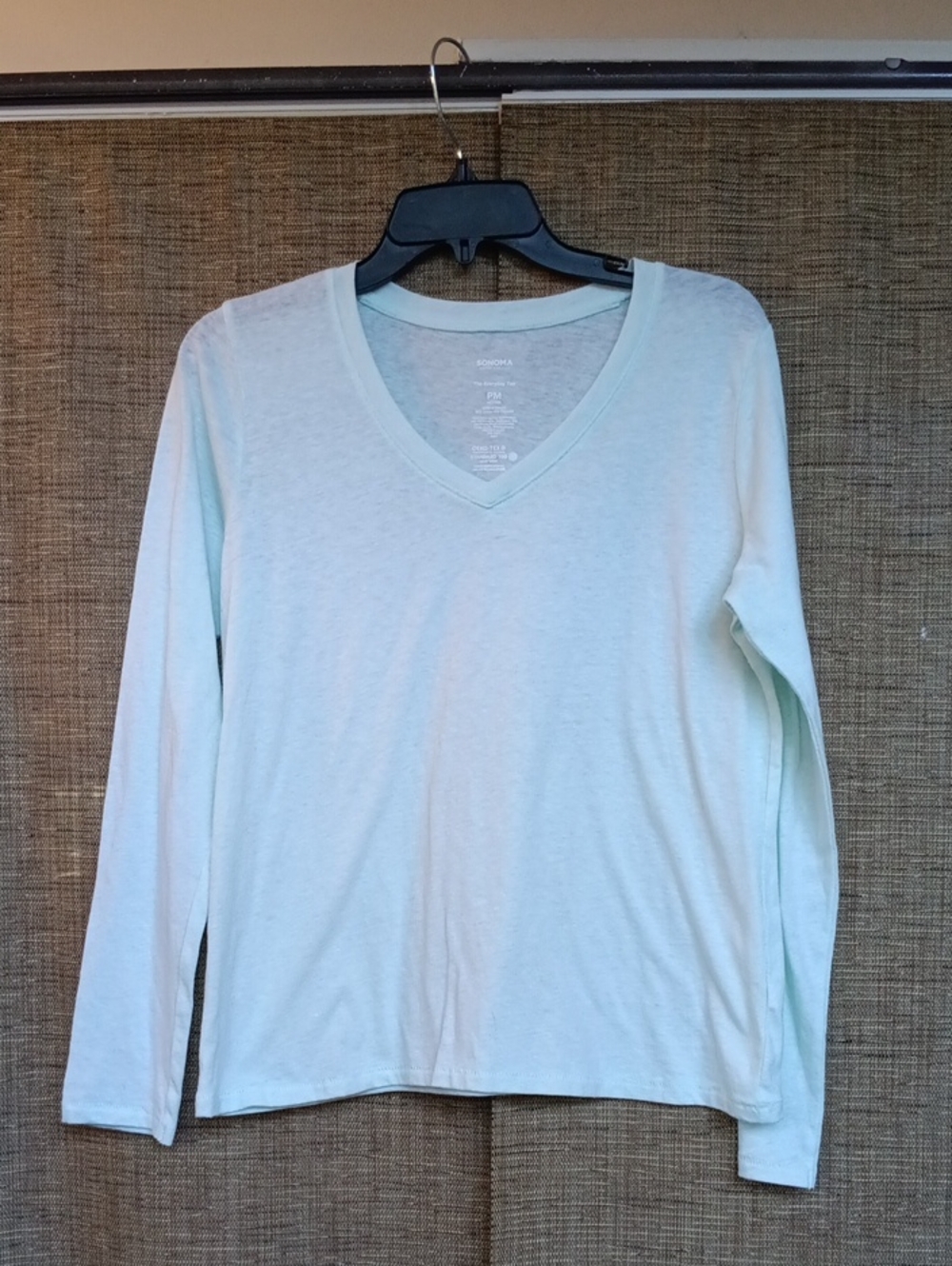 Sonoma Light Mint V-Neck Long Sleeve Tee Size PM